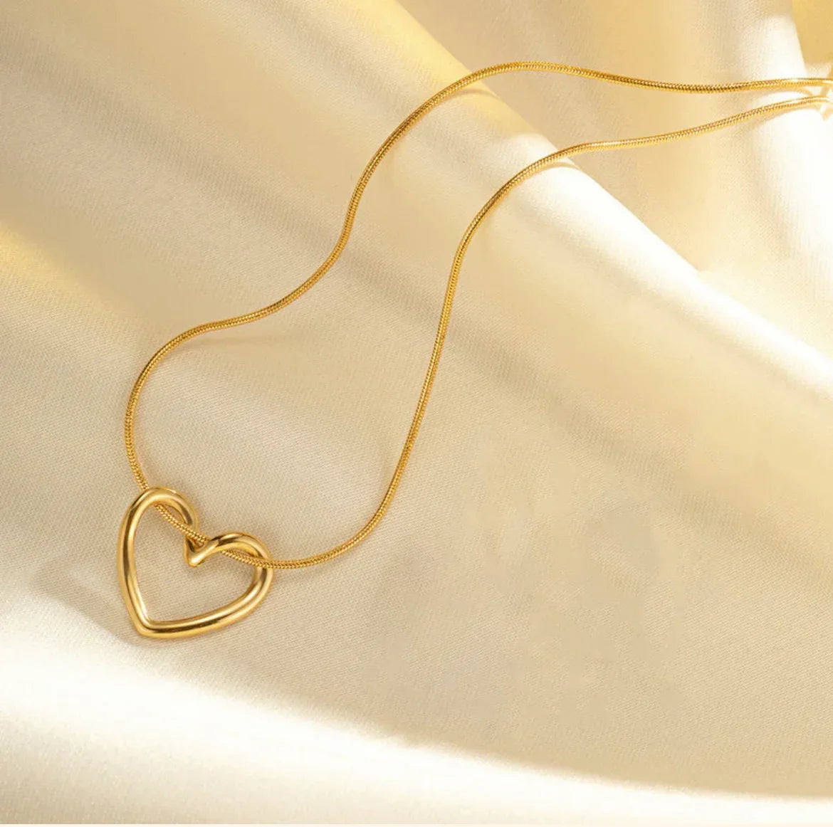 Gold-Plated Anti Tarnish Heart Themed Pendant - ELL DESIGNS