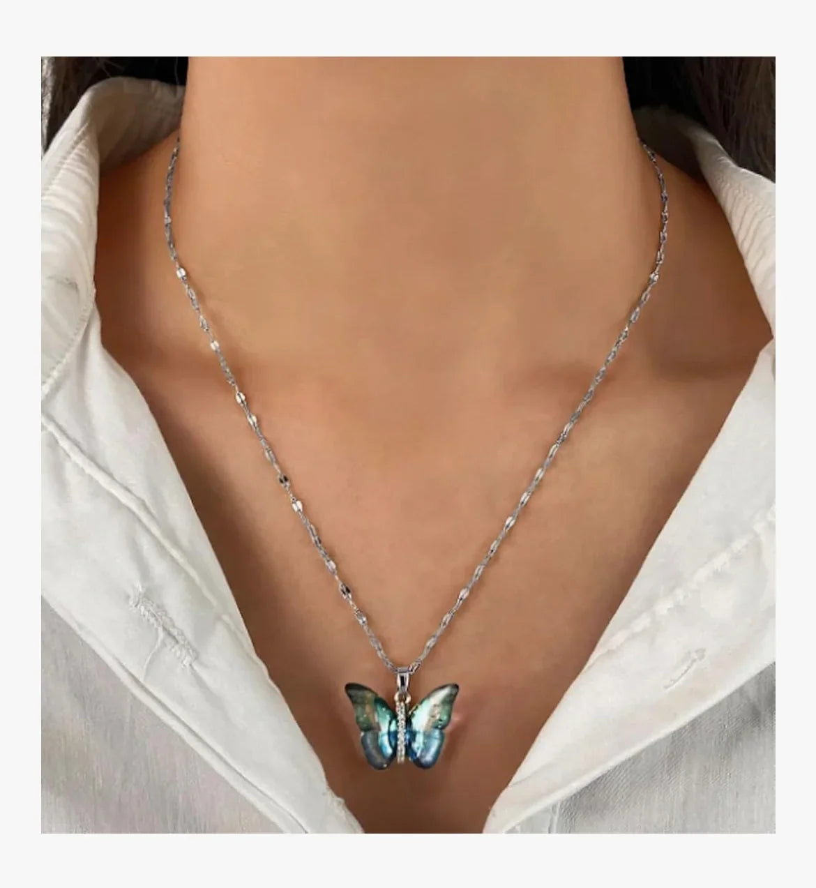 Delicate Butterfly Charm Necklace
Evocative & Stylish - ELL DESIGNS