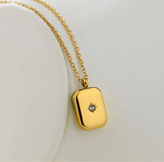 Gold-Plated Anti Tarnish Gold-Toned Star themed Geometric Pendant