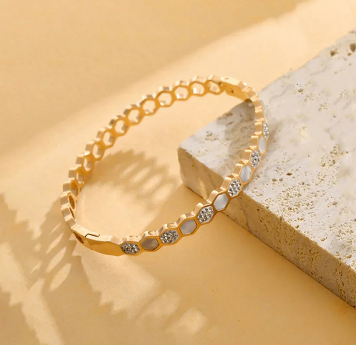 Gold-Plated Anti Tarnish Hexagonal Openable Bracelet
Gold - ELL DESIGNS