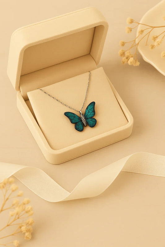 Delicate Butterfly Charm Necklace
Evocative & Stylish - ELL DESIGNS