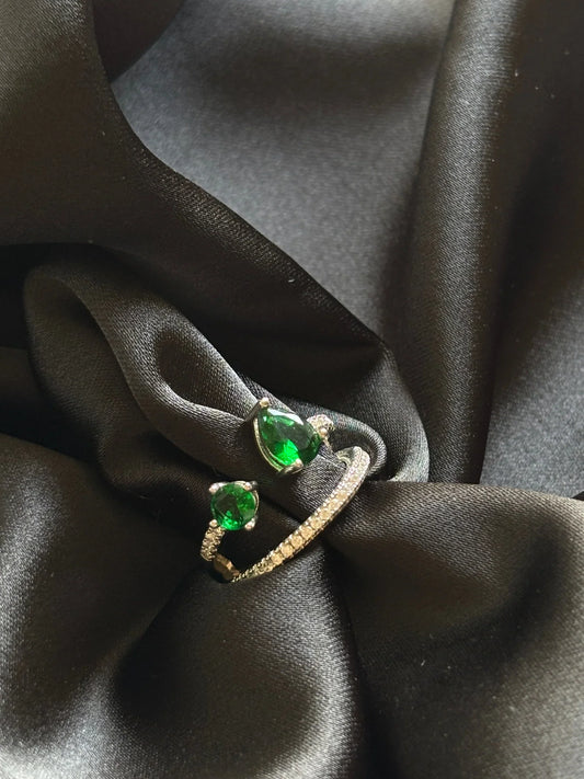 royal green stone ring - ELL DESIGNS