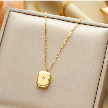 Gold-Plated Anti Tarnish Gold-Toned Star themed Geometric Pendant